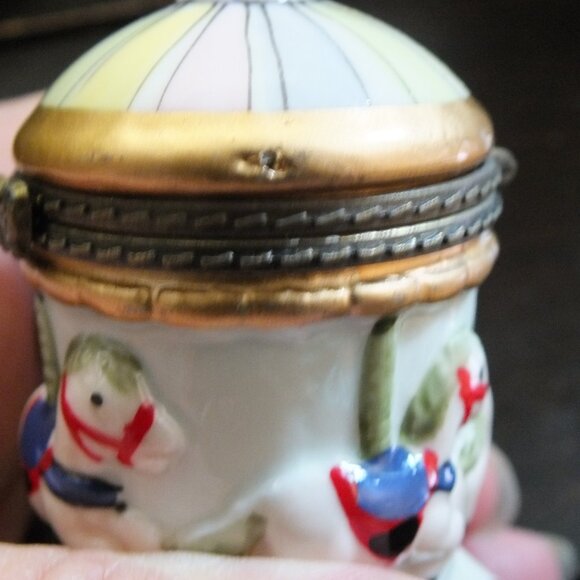 Vintage Darico Porcelain Trinket Box - Picture 5 of 5